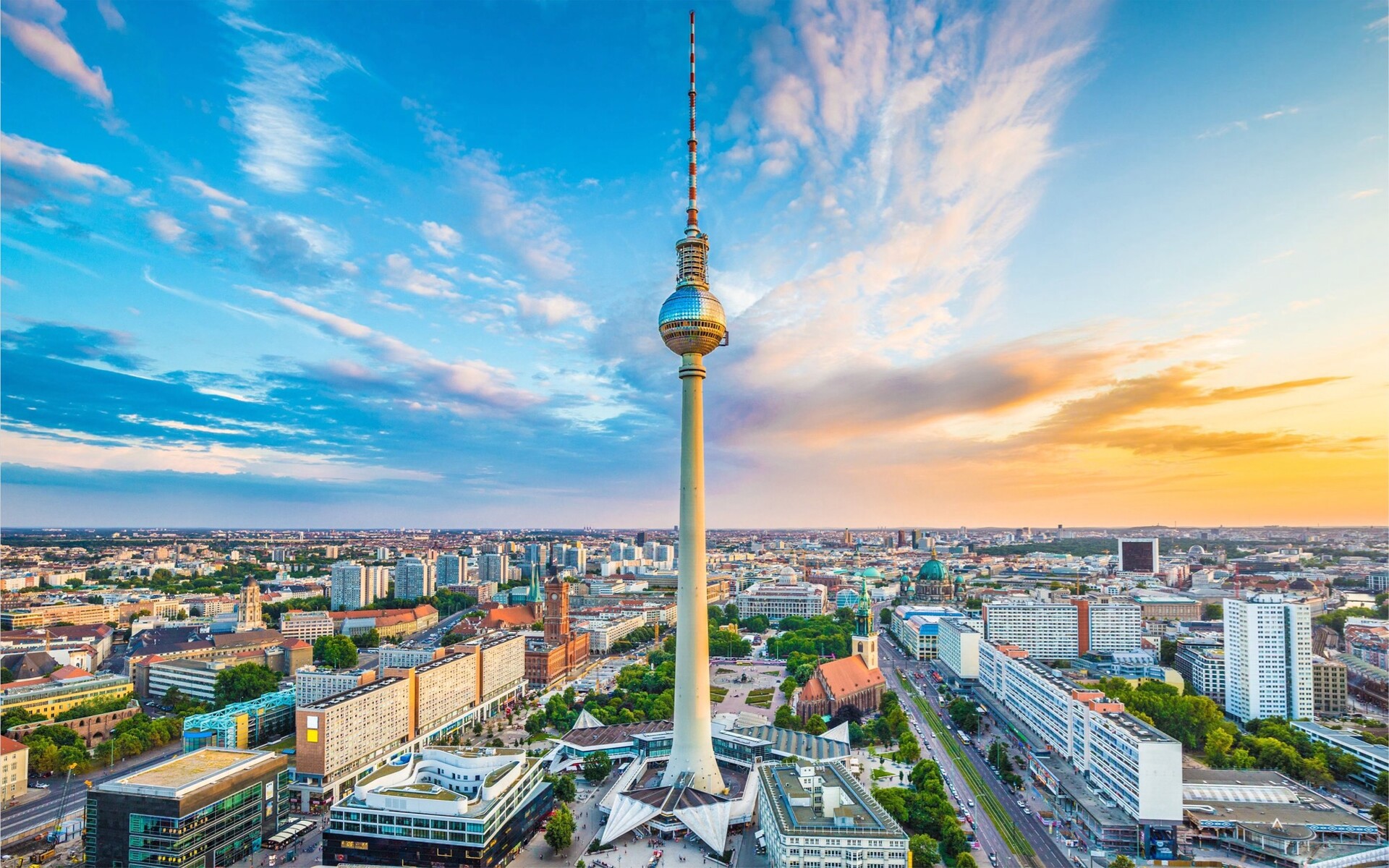 柏林电视塔建筑风景Mac动态壁纸